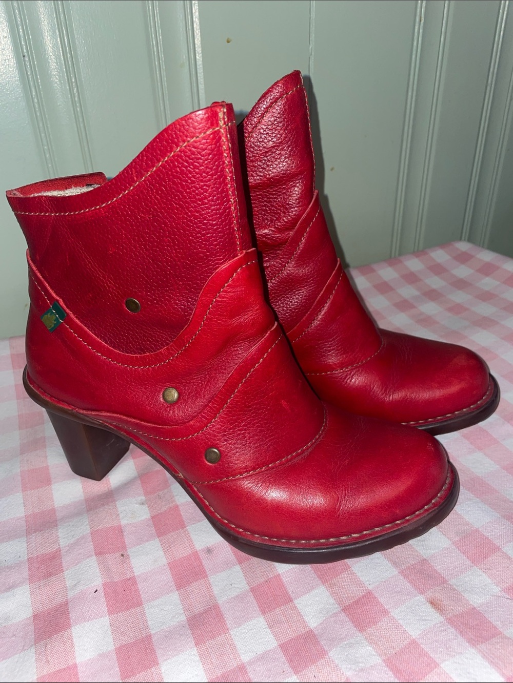 EL NATURALISTA RED HEELED LEATHER ANKLE BOOTS SZ 38 or 7.5. -8
